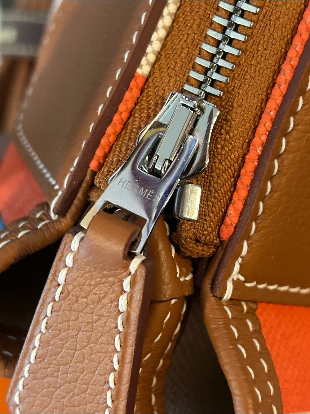 Hermès Luggage set, with trolley, 12hr bag, & charm.